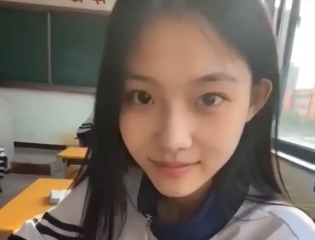 《我的十八岁女友》无删减4K蓝光全集免费在线观看 - 黄果AI短剧高甜治愈 - 我的十八岁女友星空影院独家热播极速加载不卡顿